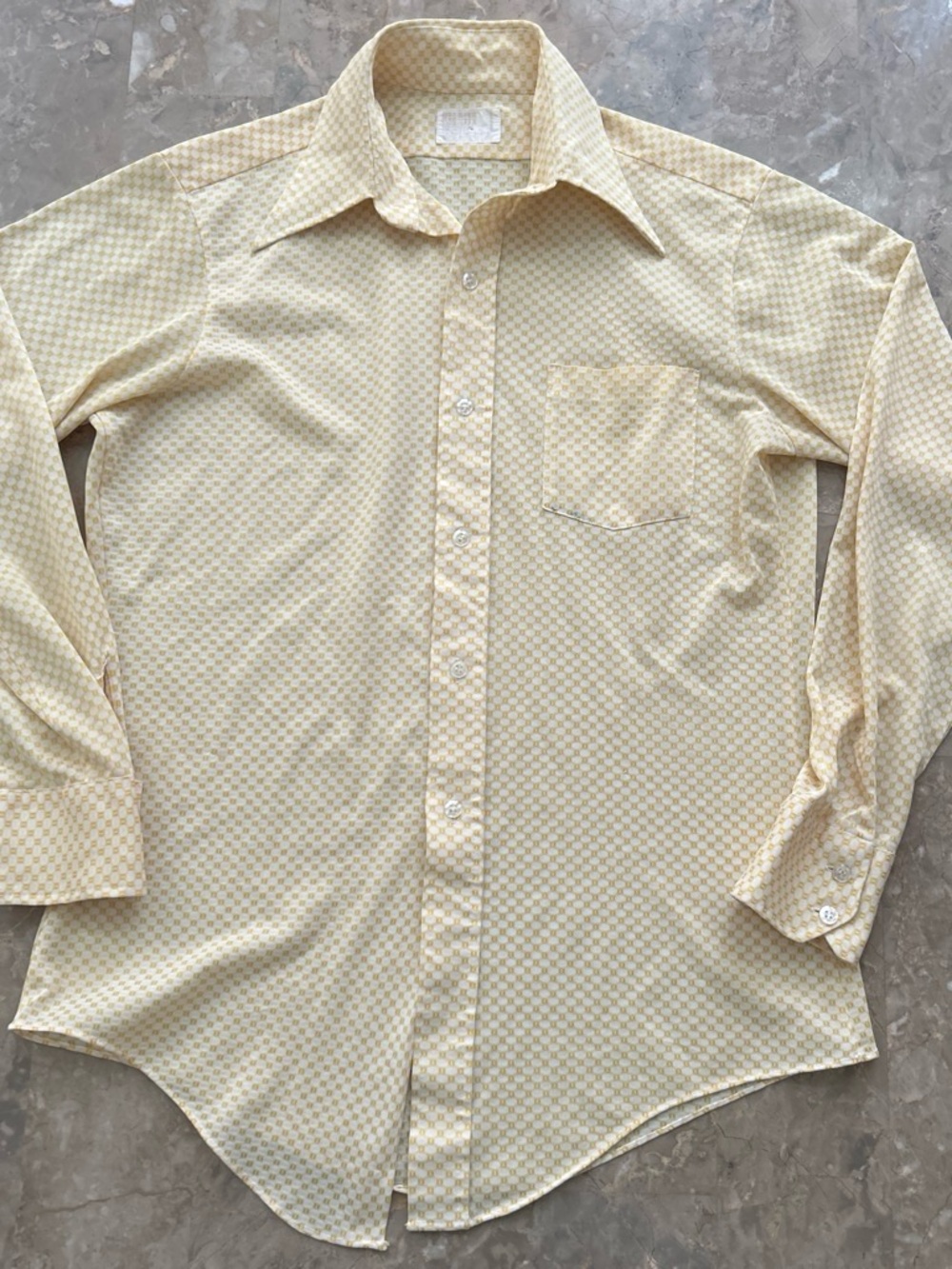 Vintage 1970s Montgomery Ward Shirt M Yellow Geometric Long Sleeve Button Up